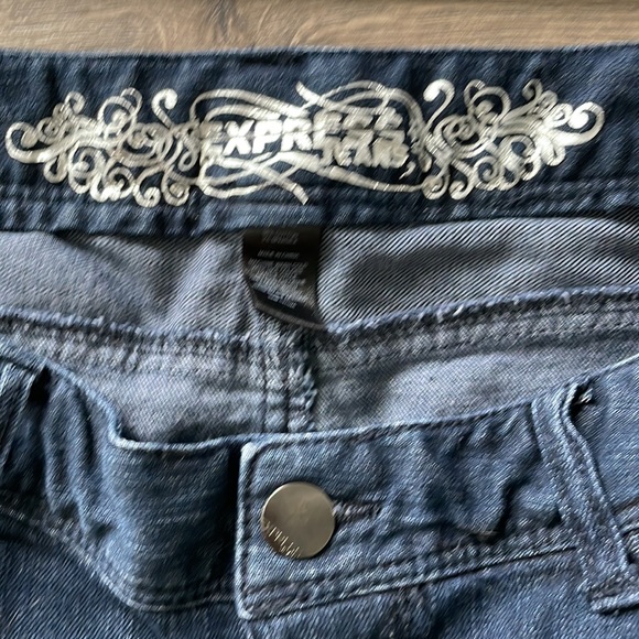 Express Jeans skirt mini denim 98% cotton size 8 - Picture 2 of 4